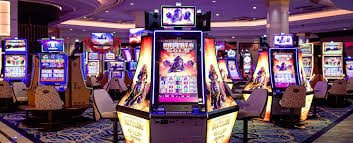 sports and casino style sections arranged clearly on bit 10 homepage